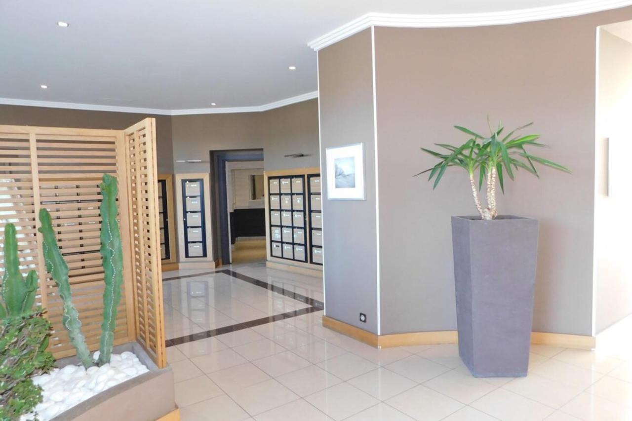 דירות "T2 "Antibes Les Pins 3" Air Conditionned Sea View With Parking And Pool" מראה חיצוני תמונה